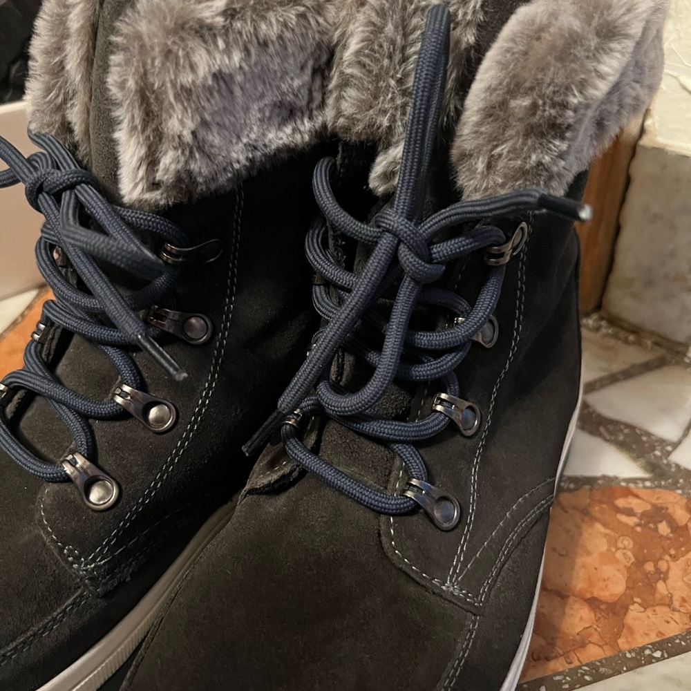 Cougar Black and Gray Winter Boots - Picture 8 of 10